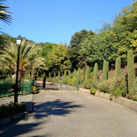 Dom wakacyjny Maison Avec Vue A Sainte-maxime, Piscine Partagee *