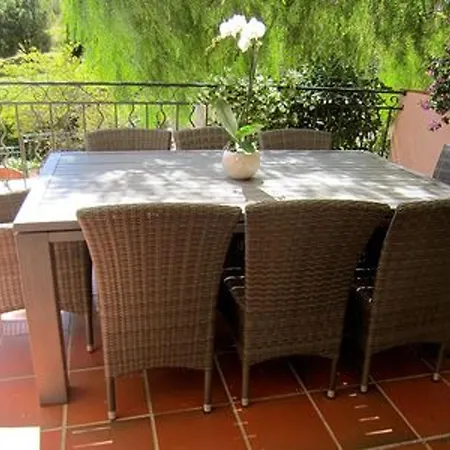Marine: Seaside Retreat With Shared Pool In Holiday home