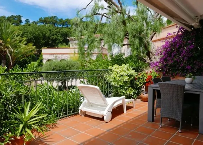 Maison Avec Vue A Sainte-maxime, Piscine Partagee 圣马克西姆