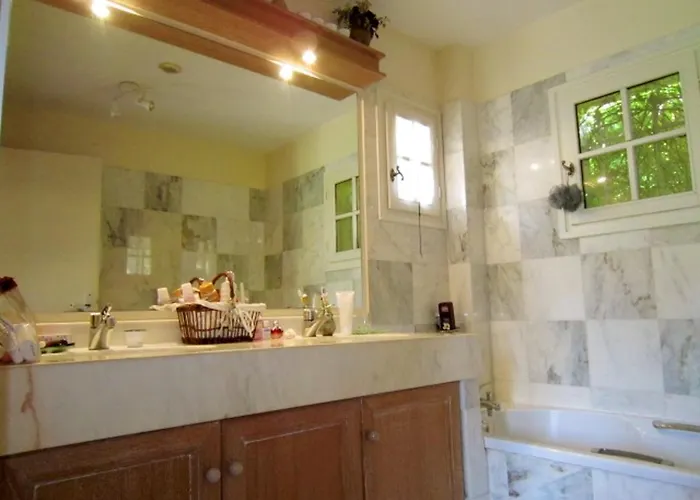 Maison Avec Vue A Sainte-maxime, Piscine Partagee * 圣马克西姆