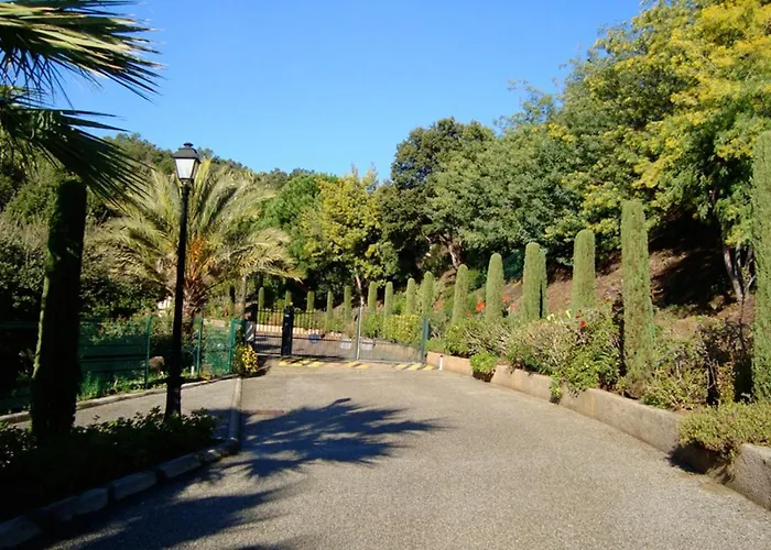 Holiday home Marine: Seaside Retreat With Shared Pool In *